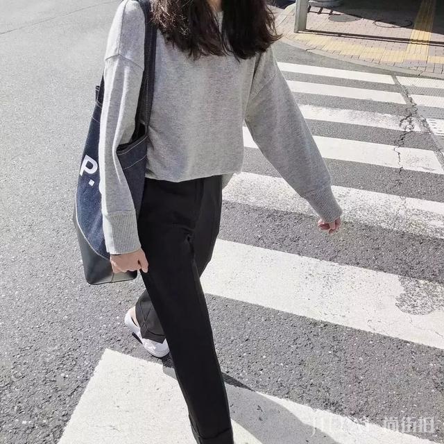 这条神裤比阔腿裤还厉害!小个子开春必备!