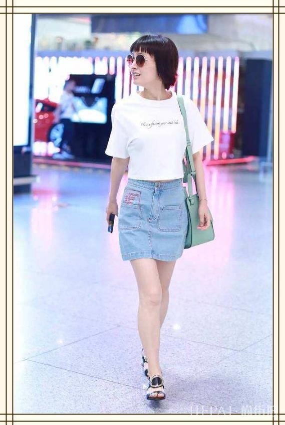 吴昕针织裙叠穿花衬衫文艺个性,穿出无尽高级感