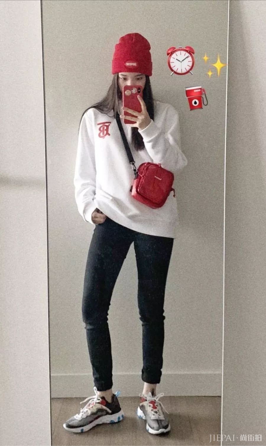 欧阳娜娜穿卫衣牛仔裤一身运动风,真好看!