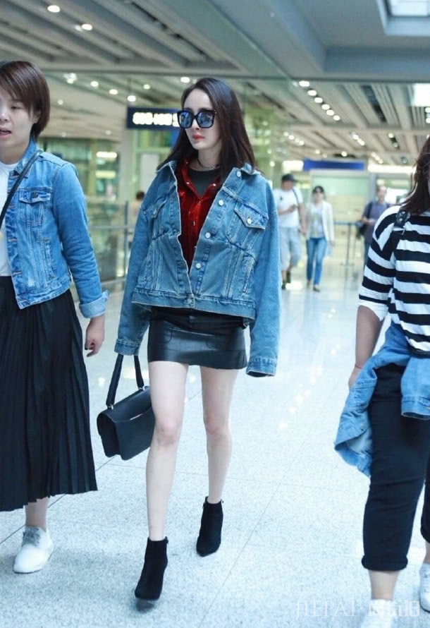 春季穿一件漂亮的牛仔外套，提升气质更显品味