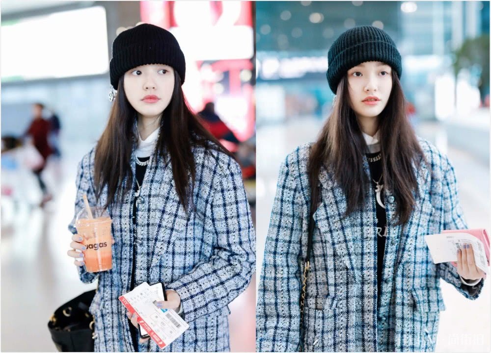 林允外套配格纹9分裤,少女感一下就提升了