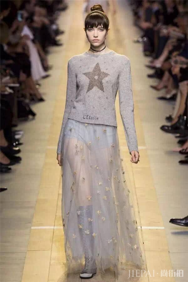 和闺蜜一起穿网纱裙才是今年的赢家！