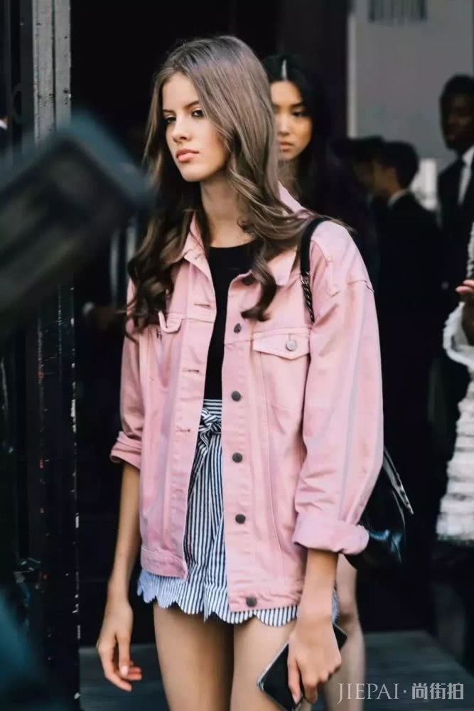 开春的经典牛仔单品,我只推荐这3款