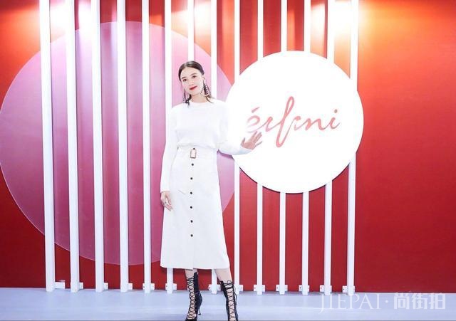 宋佳现在就如此有韵味,忒会穿