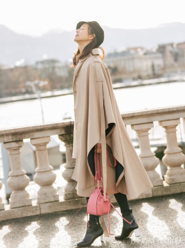 张钧甯个子高脚很小,三角形的高跟鞋都能塞进去