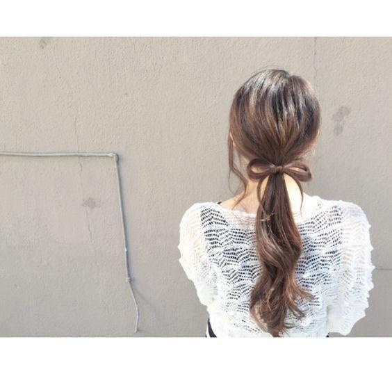 学习用头发绑马尾，提升时尚品味