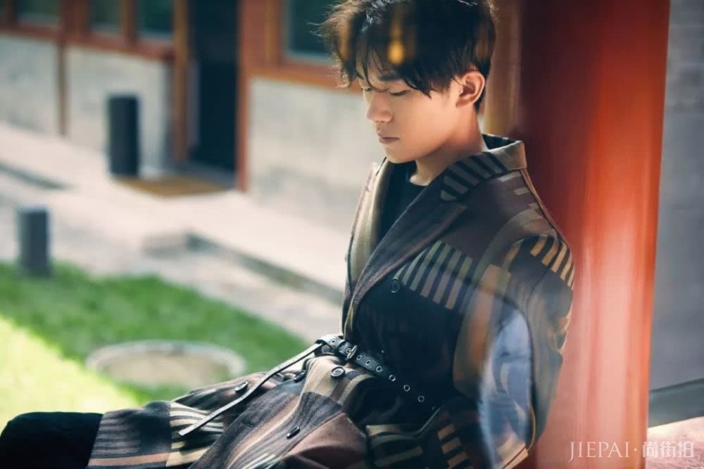 18岁的易烊千玺，还能红多久？