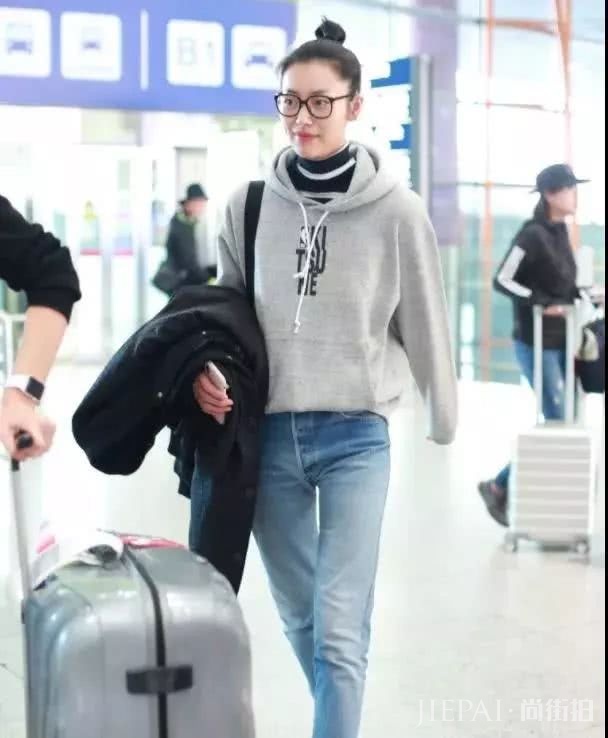 开春最火的卫衣穿法!