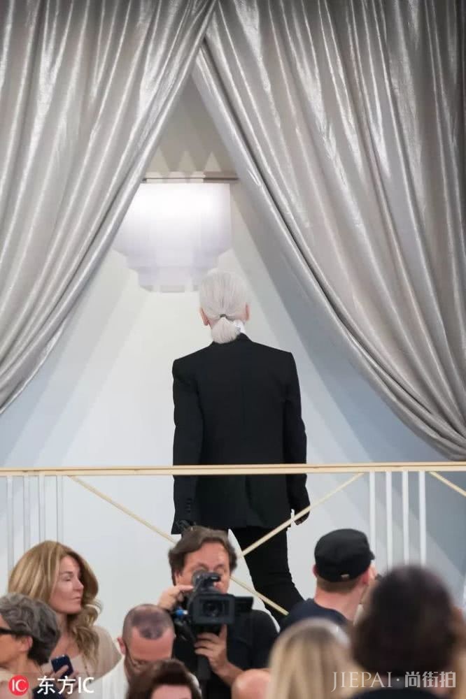 老佛爷去世,他留下的这15句话揭示了他风格永存的秘密