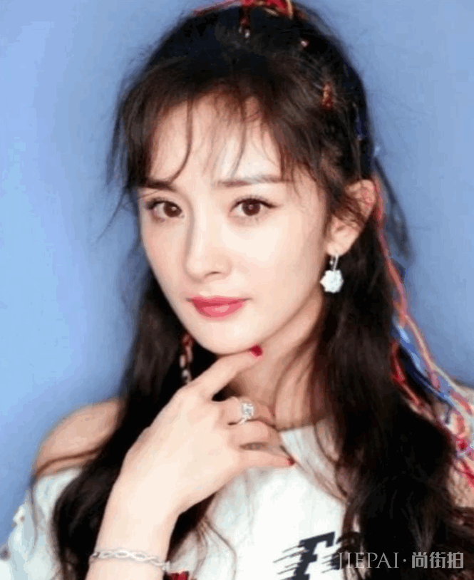 “法式刘海”，随性慵懒，特别适合脸大的女生