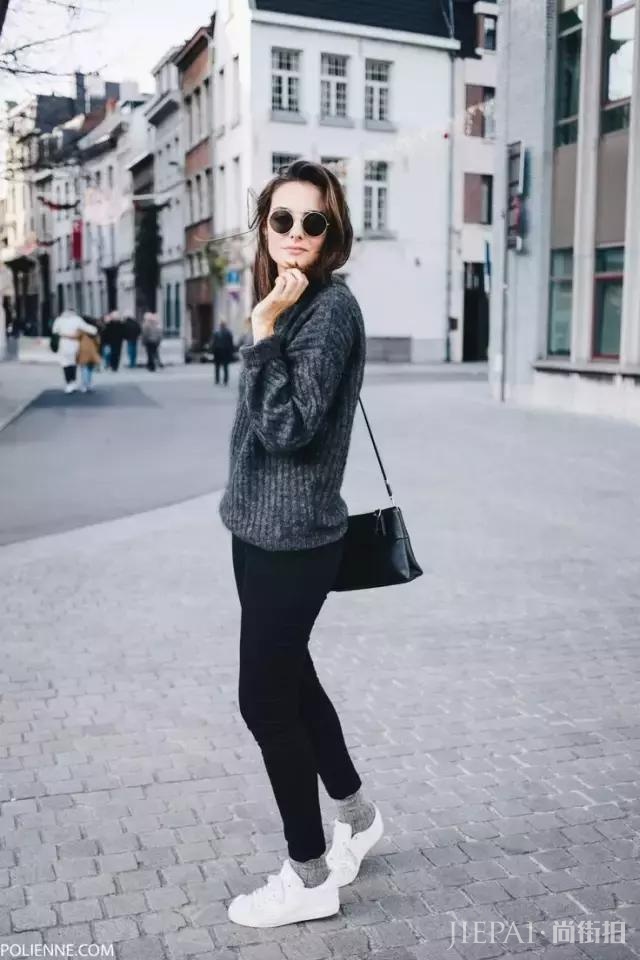 九分裤搭配运动鞋，时尚百搭又耐看！