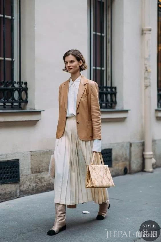 19年小西服时髦升级，最流行的款式长这样！