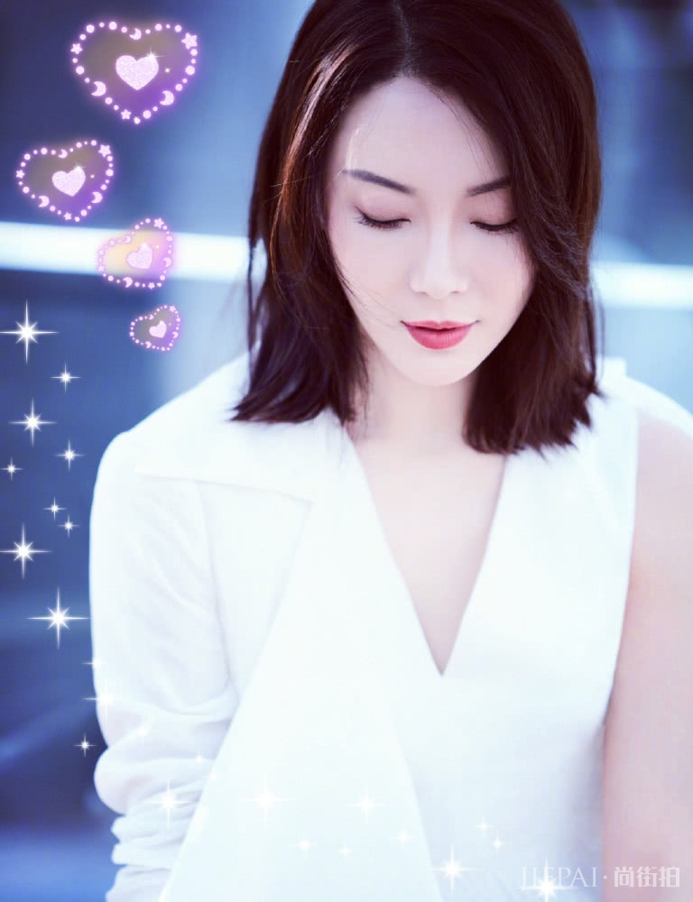 陈数剪款波波头,“鹅蛋脸”变成了“瓜子脸”,意外的很时尚