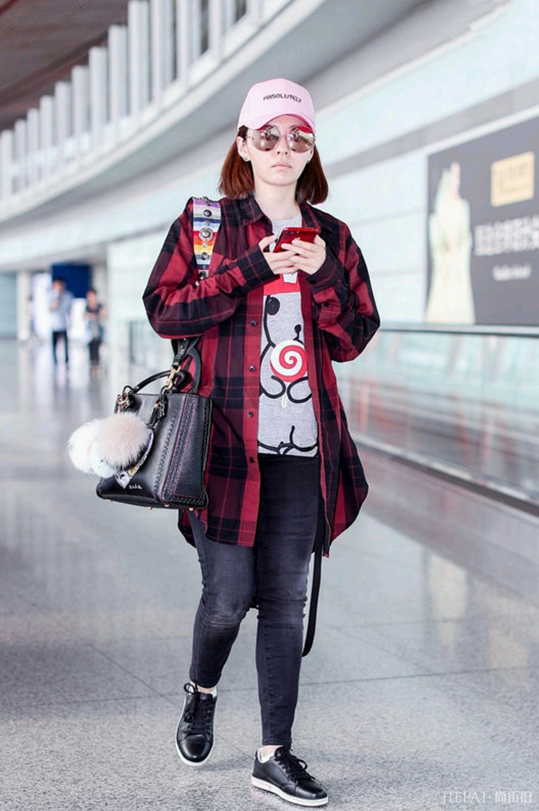 张靓颖的街拍造型太美了！