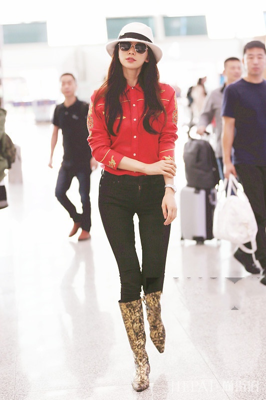 林志玲穿衣依旧如此“做作”！