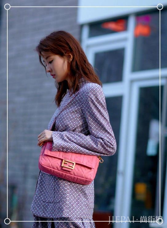 乔欣这大宽肩无可救药，凹出两米腿也没用