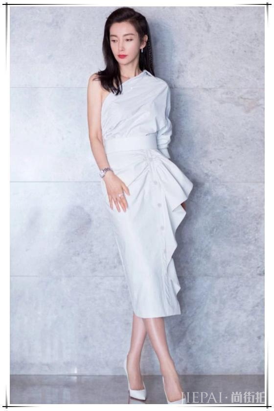 李冰冰一身超5万,却被王鸥比下去了!