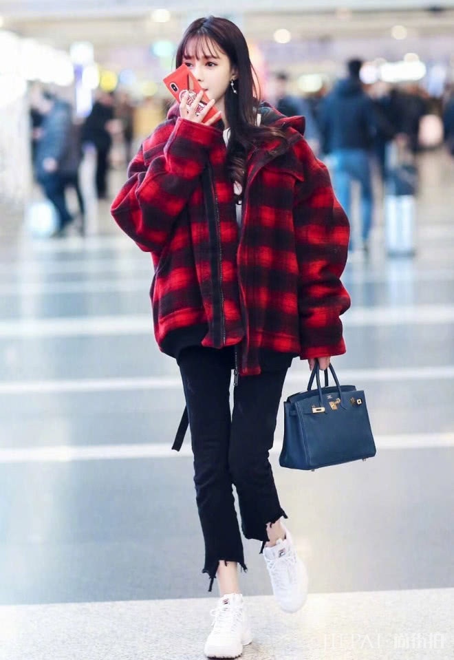 沈梦辰美得不可方物,赤裸裸的撒狗粮!