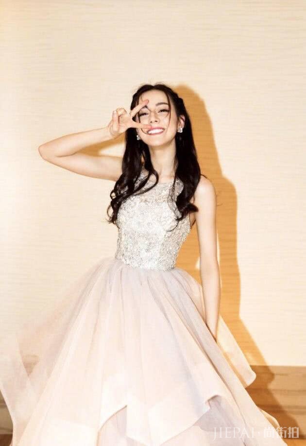 和闺蜜一起穿网纱裙才是今年的赢家！