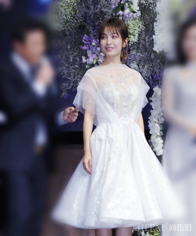吴昕的蓬蓬裙千万不能错过,秒变小公主!