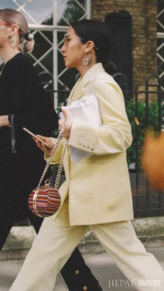 19年小西服时髦升级，最流行的款式长这样！