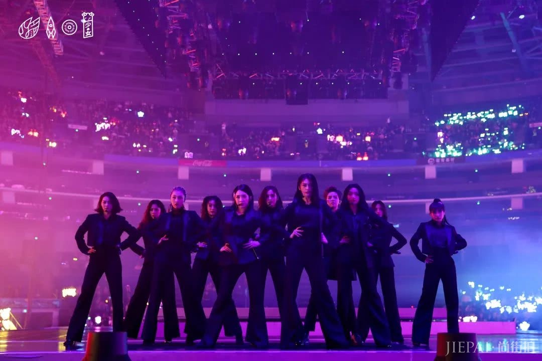 《蓝色生死恋》新任演员上线,孟美岐私服仍有女人硬态度