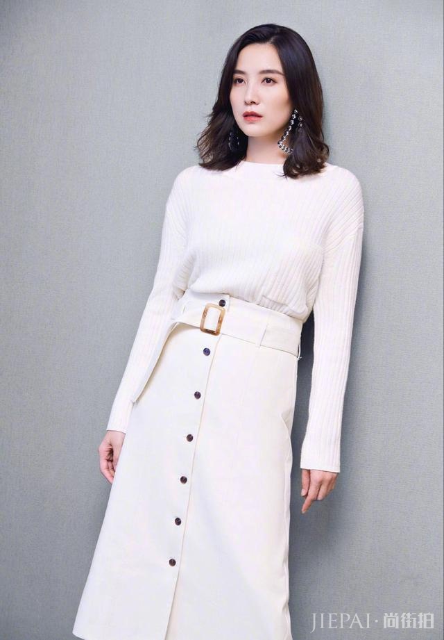 宋佳现在就如此有韵味,忒会穿