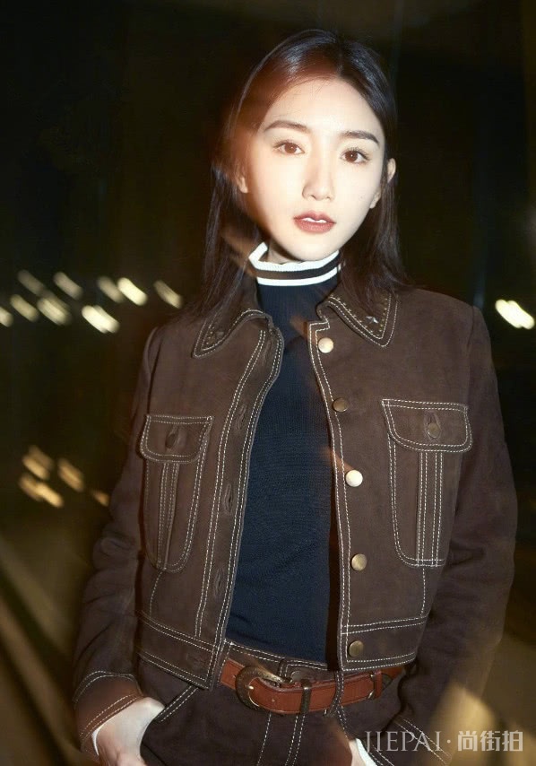 毛晓彤新时尚杂志造型曝光美到认不出！