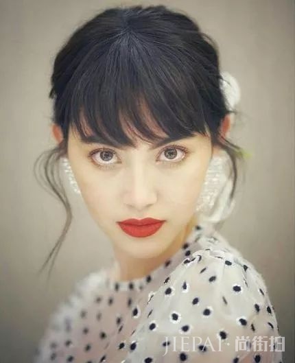 干货!用上衣+口红,配对颜色很漂亮