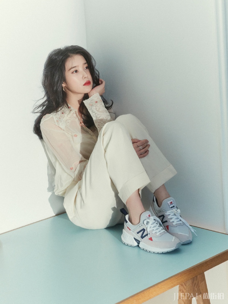 国民妹妹李知恩不光有盛世美颜，私服造型更是女生模范！