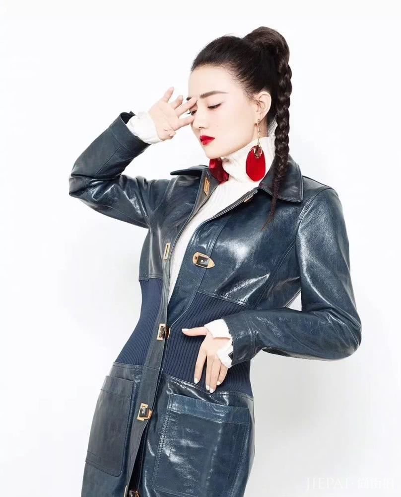 徐璐新恋情曝光？“甄嬛妹妹”同款魅力穿搭你值得拥有