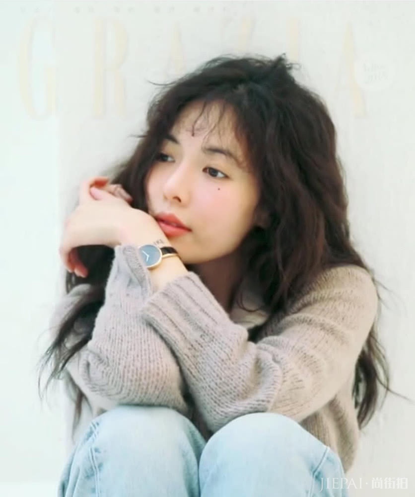 金泫雅日常穿搭时尚感强烈到成范文，不get会后悔哦