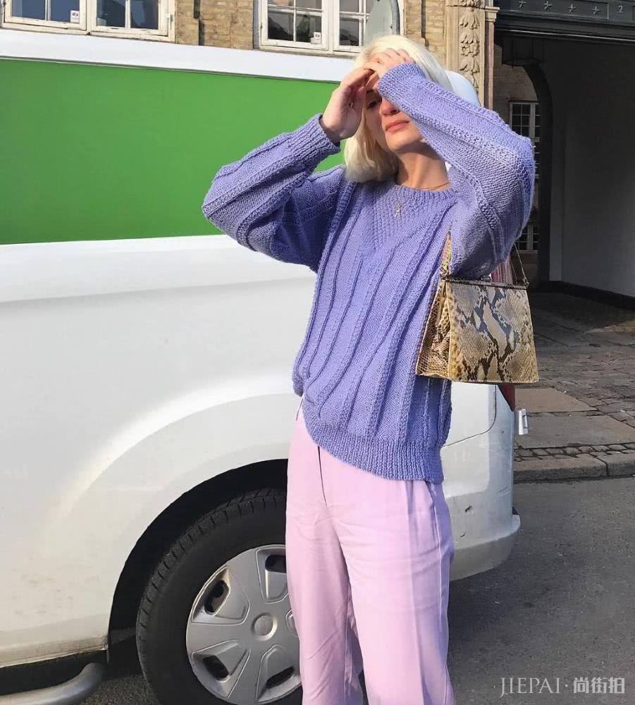 彩虹穿身上，像马卡龙一样的生活，这位时尚博主简直是行走的色彩种草机