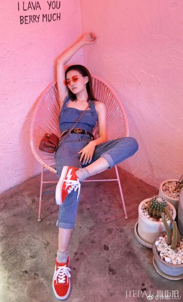 徐璐新恋情曝光？“甄嬛妹妹”同款魅力穿搭你值得拥有