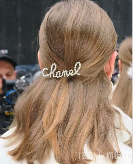2019土味复古发夹潮流来袭,时尚潮人靠它零秒造型