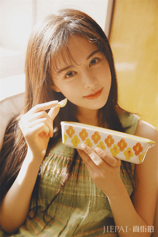 最嫩晶女郎云千千元气写真少女感爆棚