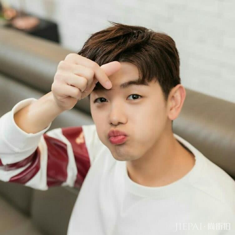 暖男外貌大受欢迎,被誉为“耳膜男友”,还是女团收割机?