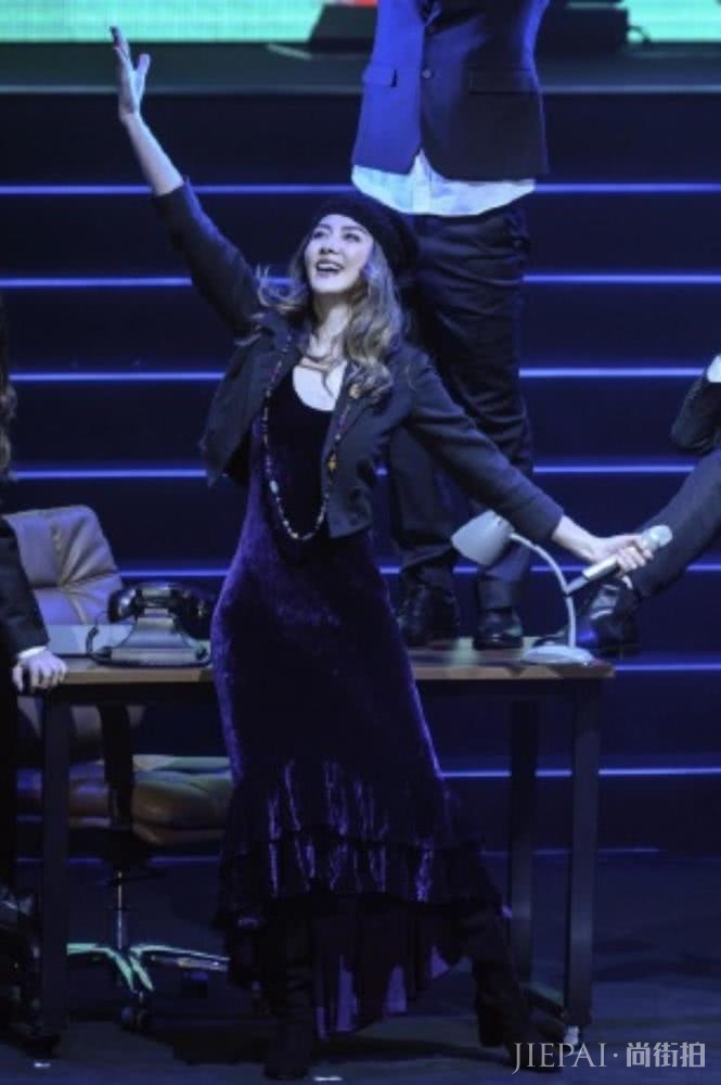 陈慧琳撞衫赵丽颖王子文也一点没输,颜值还是这样能打