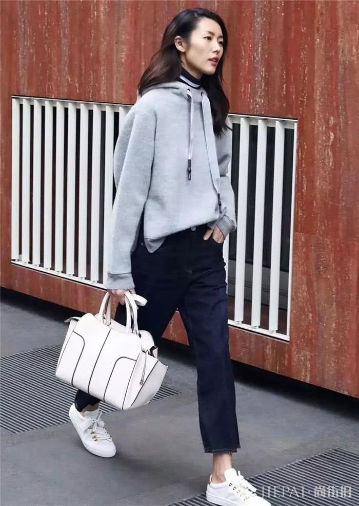 这7套卫衣＋阔腿裤的春季穿搭，让你在这个季节好好美一把