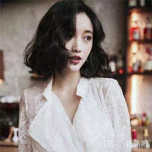 短发这样烫，时髦又减龄