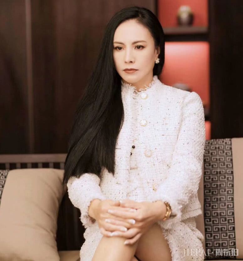 她是圈内女王代表,连姚晨都不敢招惹,《都挺好》意外收获