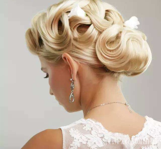 5o岁女人的发型 复古成熟又优雅