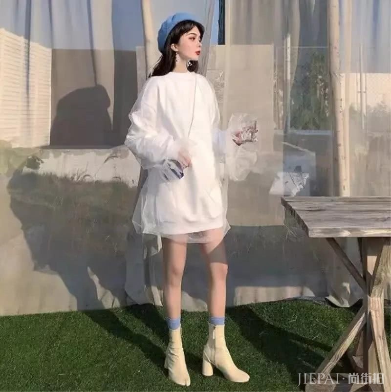 杨幂和宋茜的半身裙拼不过网红款?现在的女孩子穿衣风格越来越有范儿了