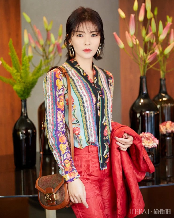 刘涛连鞋子都要镶上6颗元宝?