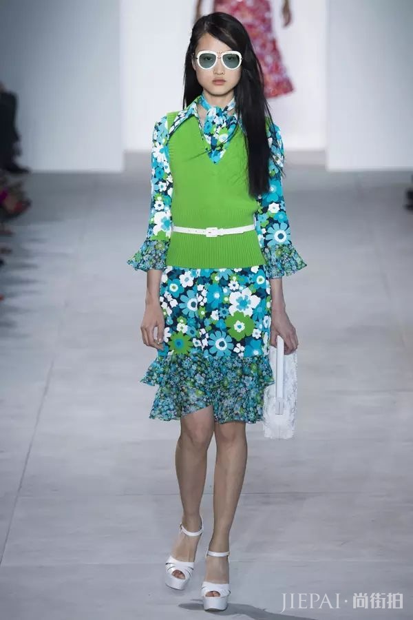 一本草木绿穿搭手册!学会让你2019年时尚一整年