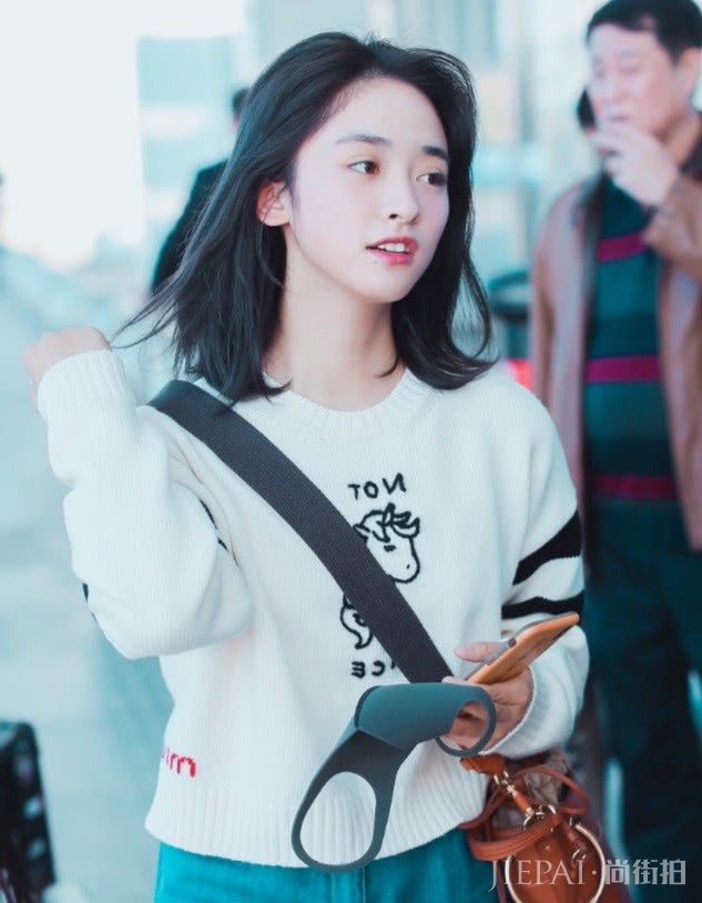 沈月新造型美出天际，还给人170既视感