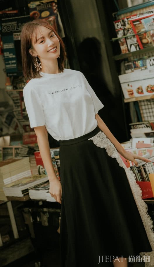 金晨的鞋子绕脚18圈,她却剪掉一大半?