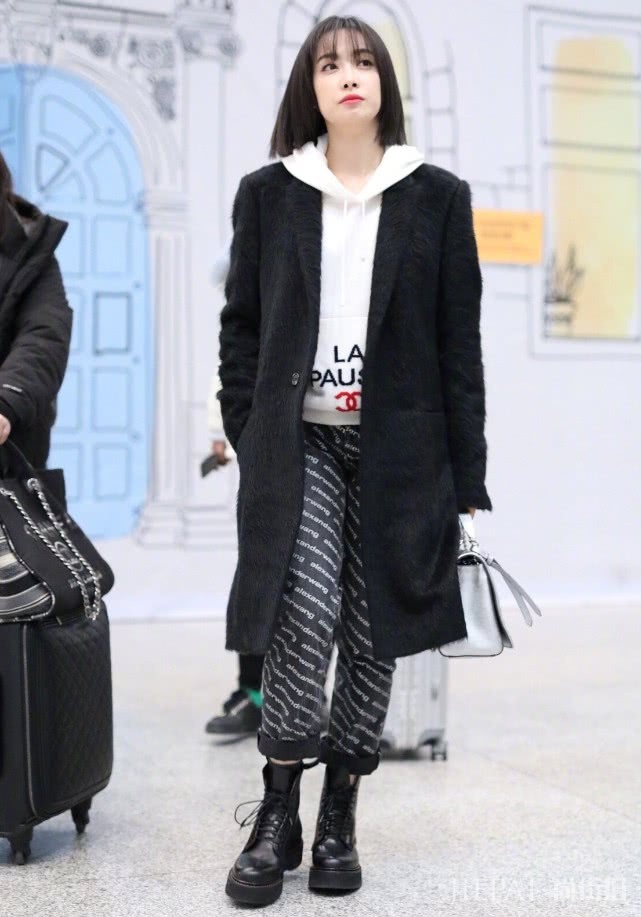 宋茜一身套装就要8万多，看到效果就知道钱没白花！