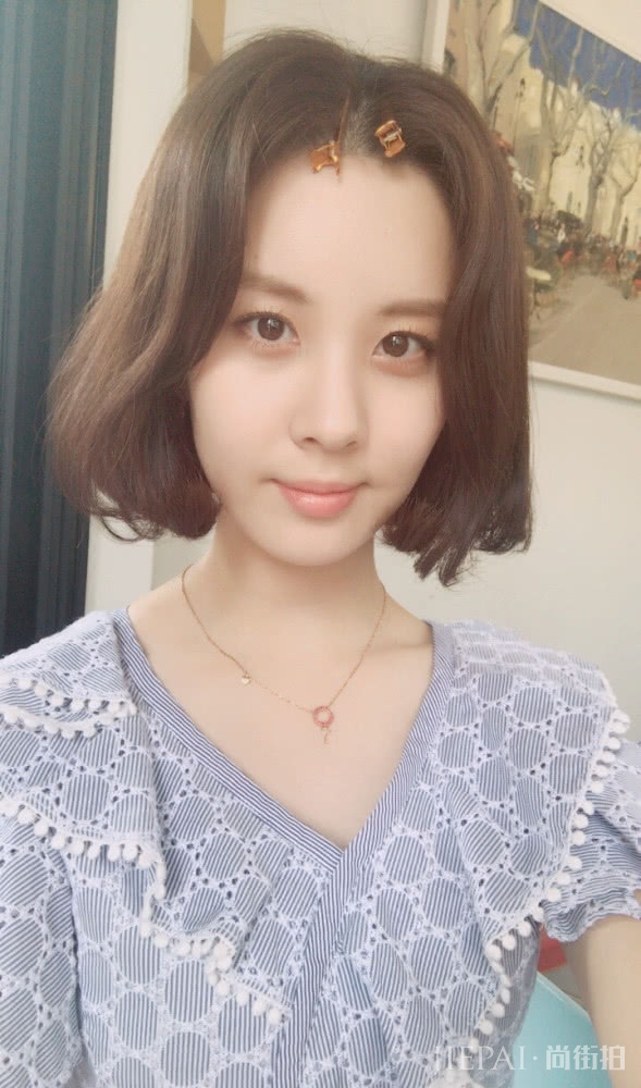 圆脸女孩儿不知道该怎么打扮自己？来看看这次徐贤的新造型吧