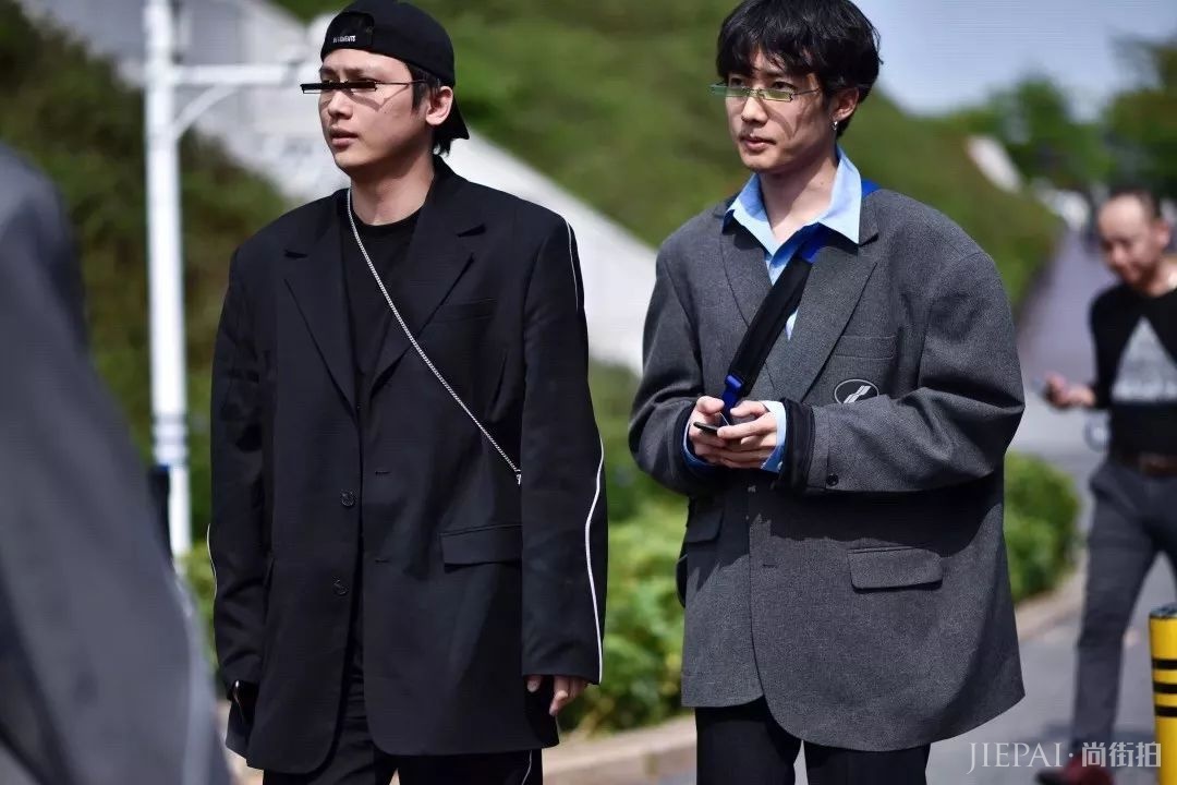 中日韩三地街拍，哪个更辣眼？